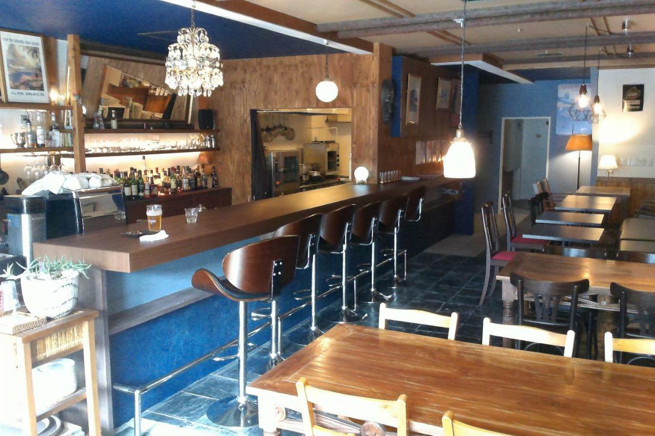 Django Hostel & Lounge Танабе Экстерьер фото