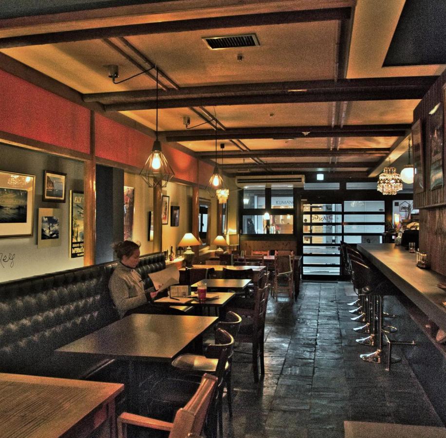 Django Hostel & Lounge Танабе Экстерьер фото